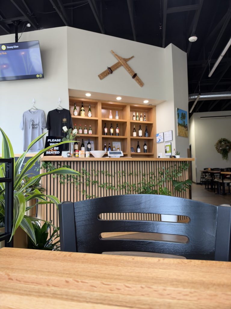 Dining room and bar inside Hoang Khao Lao & Thai Cuisine in Ankeny